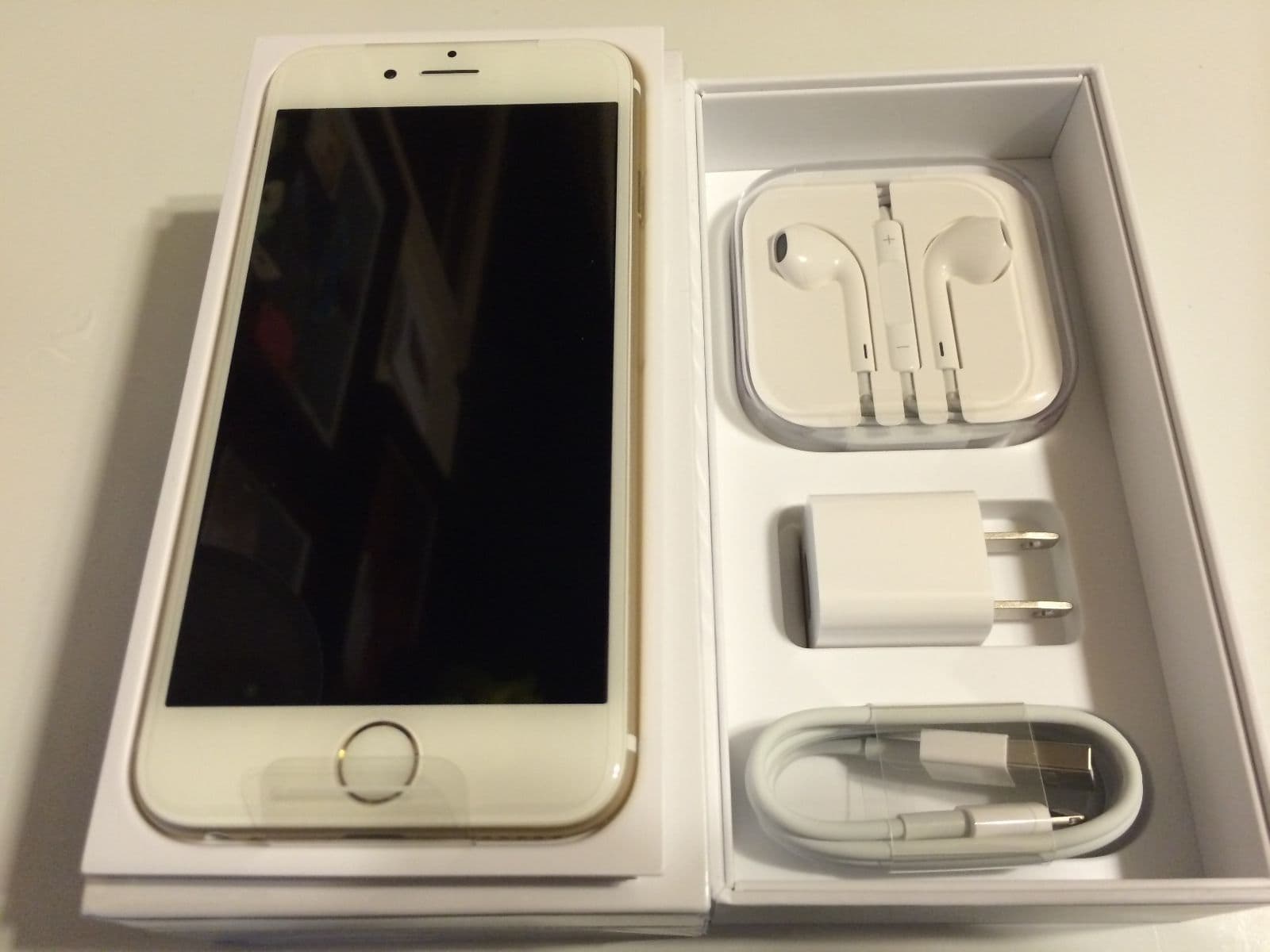 Apple iPhone 6  64GB Gold Factory Unlocked